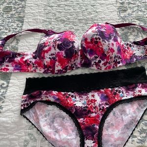 Torrid Curve bra and matching panty.  Beautiful